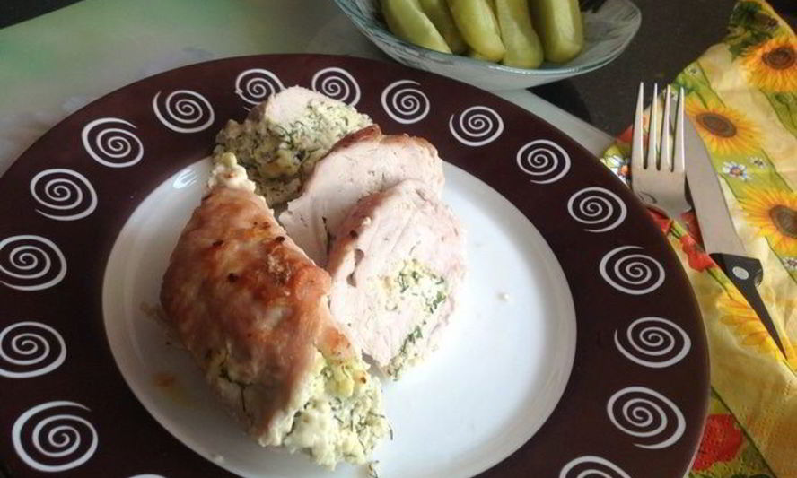 Рецепт рулетов из индейки с творогом и зеленью