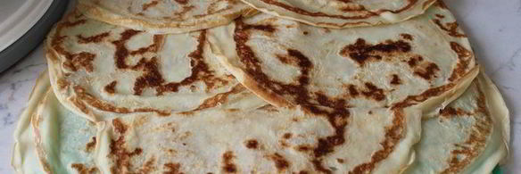 яркий фруктово-блинный рулет с рикоттой нежность