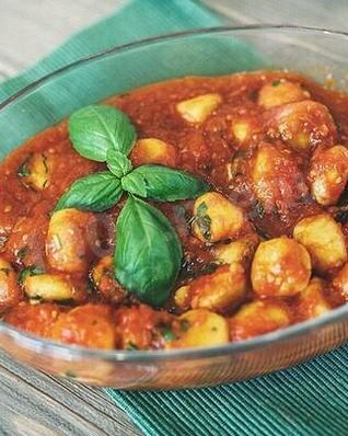 Шарики из адыгейского сыра жареные в соусе