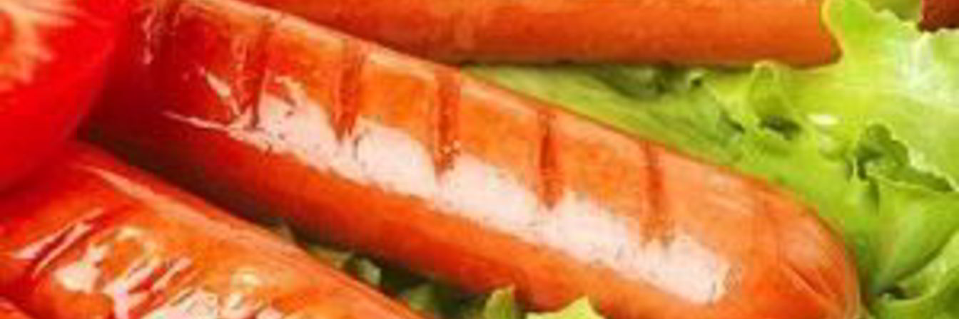 Сосиски с помидорами