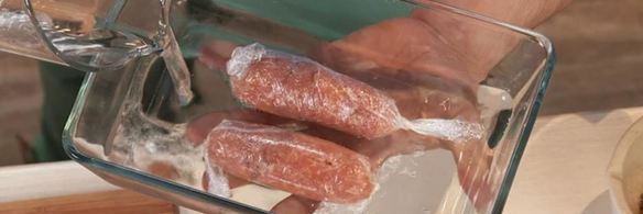 сосиски в стиле лайт с салатом из кольраби