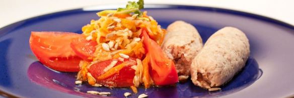 сосиски в стиле лайт с салатом из кольраби