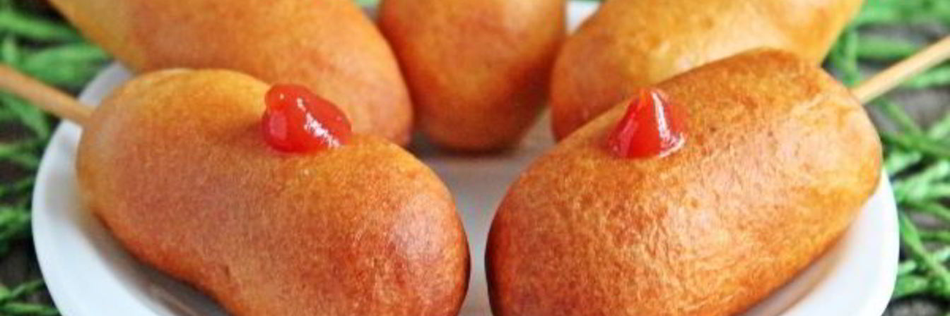 Сосиски в тесте на палочке