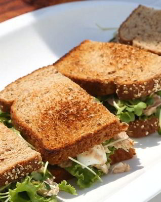 Сэндвич с тунцом