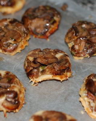 Слоеные тарталетки с грибами