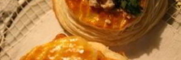 слоеные тарталетки с курицей