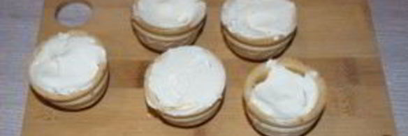 тарталетки с икрой и сливочным сыром