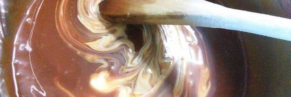 тарталетки с карамельным соусом и макадамией