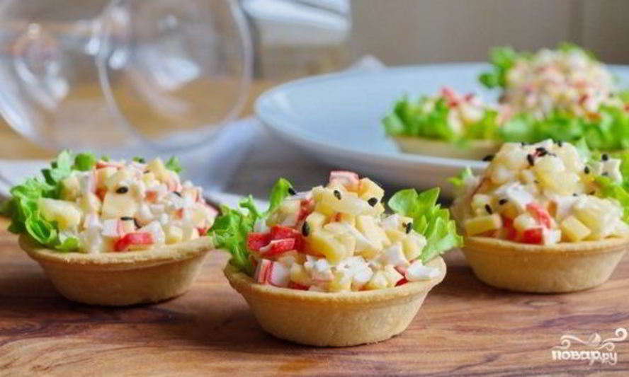 Рецепт тарталеток с крабовыми палочками и ананасом