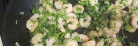 тарталетки с креветками и авокадо