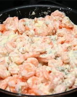 Тарталетки с креветками и сыром