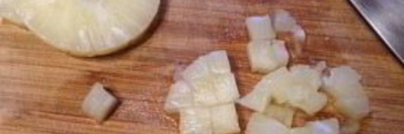 тарталетки с начинкой из курицы с ананасом