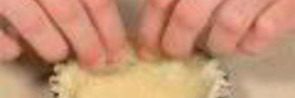 тарталетки с персиками