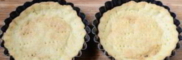 тарталетки с сыром и помидорами