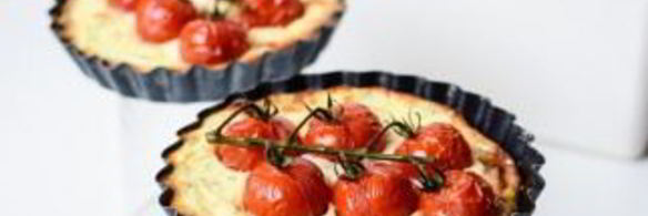тарталетки с сыром и помидорами