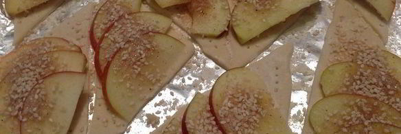 французский хрустящий тарт с яблоками и корицей