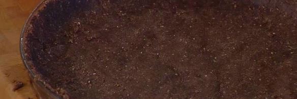 медовый тарт с ежевикой и миндалем