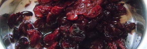 сметанный тарт с вишней и вином