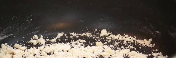 сытный тарт с моцареллой и помидорами