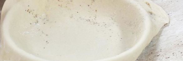 сытный тарт с моцареллой и помидорами