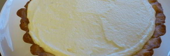 тарт с малиной, заварным кремом и шоколадной прослойкой