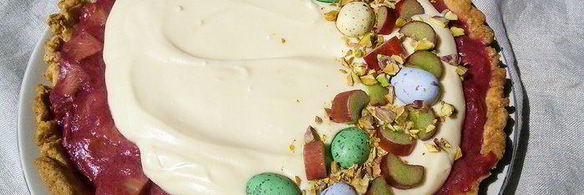 тарт с ревенем и сливочным кремом