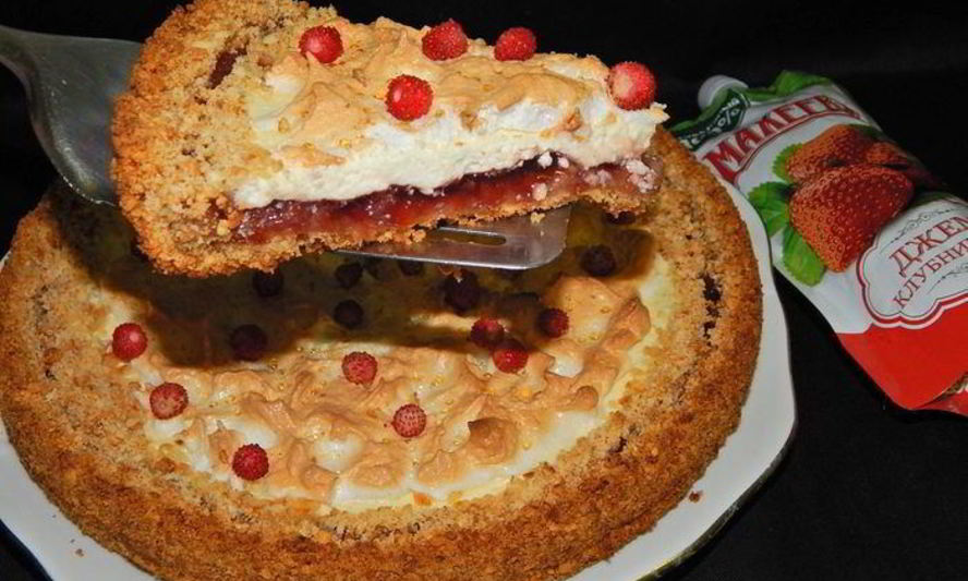 Рецепт тарта с творогом, джемом и меренгой