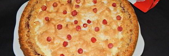 тарт с творогом, джемом и меренгой