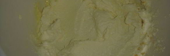 тарт с творогом, джемом и меренгой