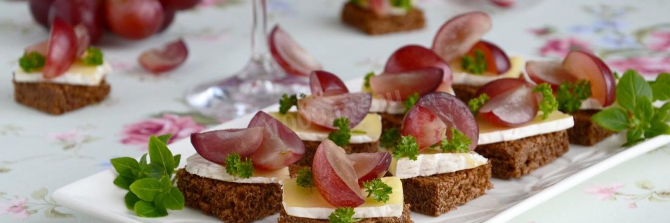 Тартинки с виноградом