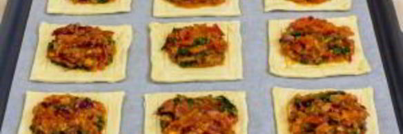 тарты с помидорами и луком