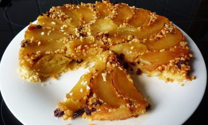 Рецепт яблочного тарта татен с орешками и изюмом