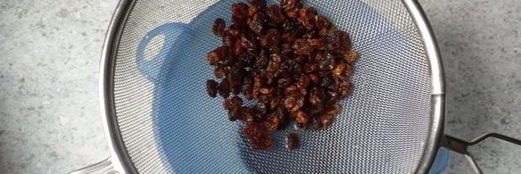 яблочный тарт татен с орешками и изюмом