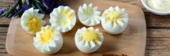 вареные яйца на пасху цыплята