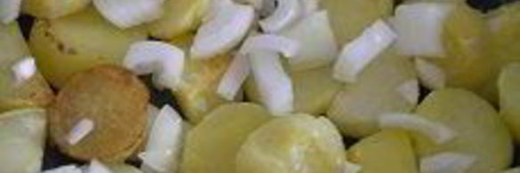 картофель с шампиньонами и яичницей-глазуньей