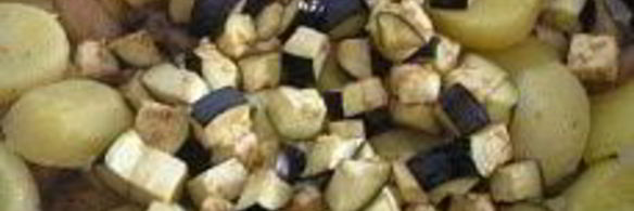 картофель с шампиньонами и яичницей-глазуньей