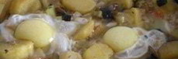 картофель с шампиньонами и яичницей-глазуньей