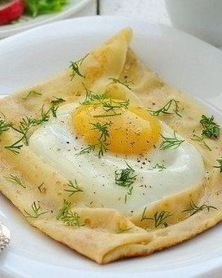 Оригинальная яичница в блине