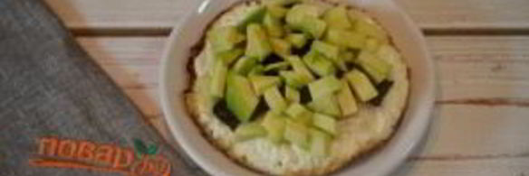 яичница с беконом и авокадо