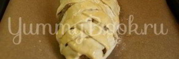 яичница с филе и грибами в слоеном тесте