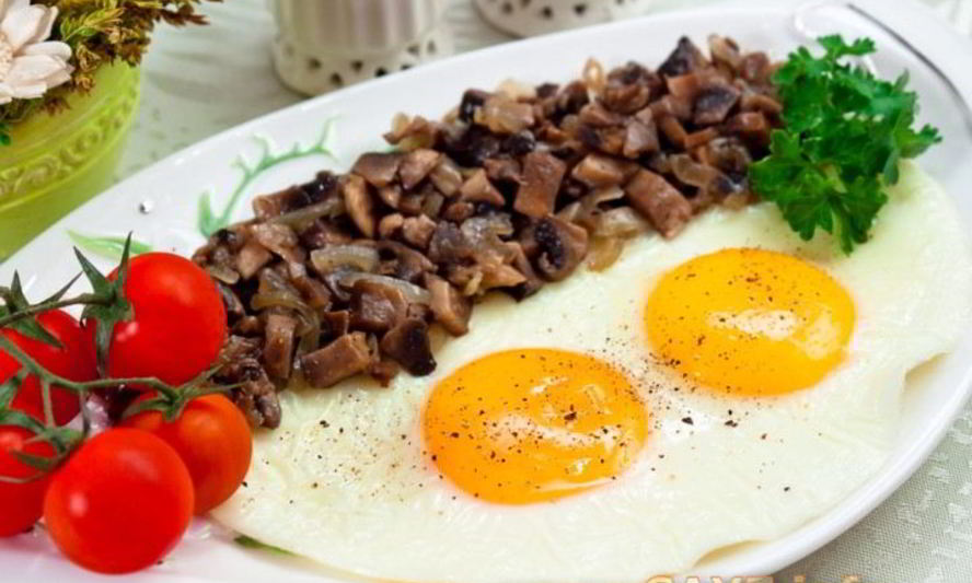 Рецепт яичницы с грибами