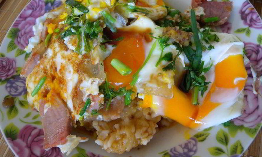 Рецепт яичницы с прошутто и зеленью