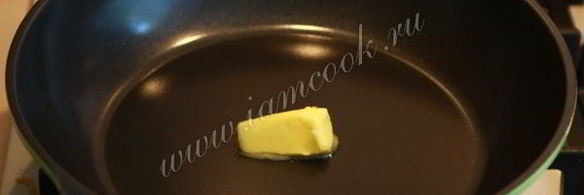 яичница солнышко в рамочке с гренками