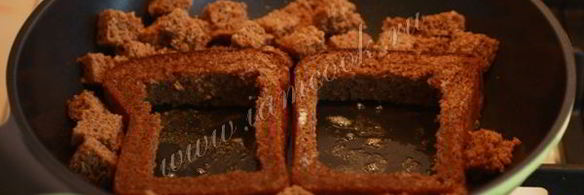 яичница солнышко в рамочке с гренками