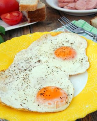 Яичница в мультиварке