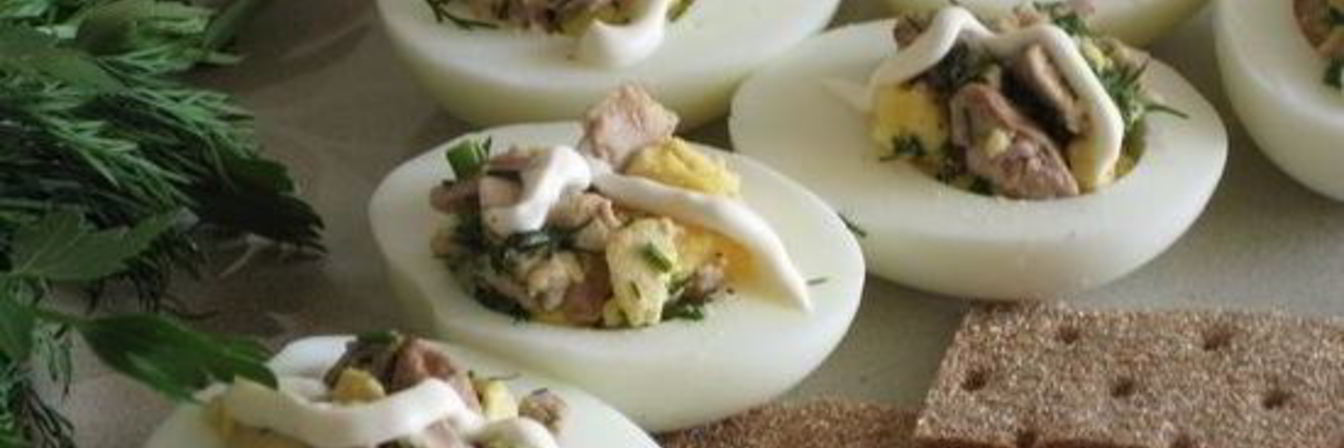 Яйца с печенью трески