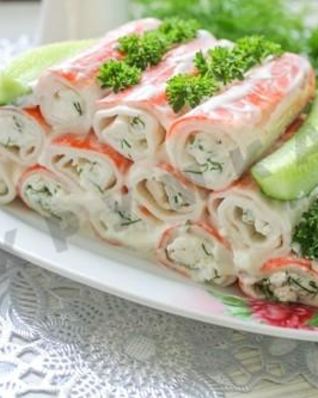 Закуска из фаршированных крабовых палочек