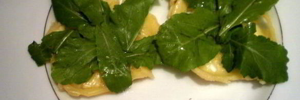 закуска из инжира с васаби и ветчиной