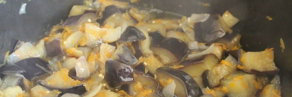 закуска из лесных грибов с баклажанами