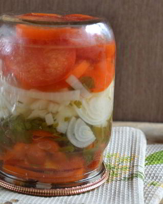 Закуска из помидоров с луком на зиму